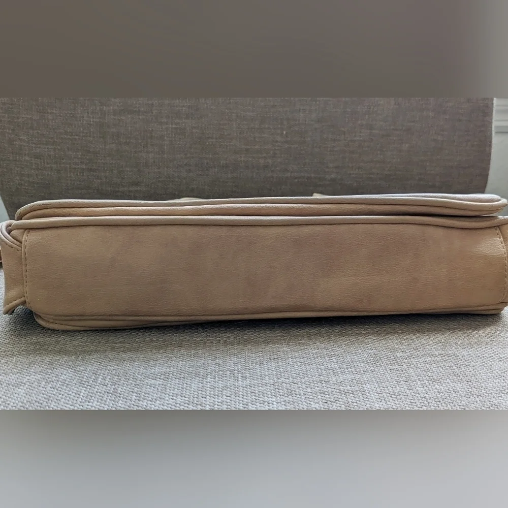 Vintage Leather Purse - Picture 5 of 7
